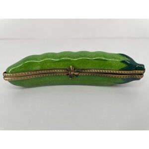 Limoges Peint Main Trinket Box Signed Green Bean France NWT